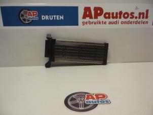 Gebruikte Kachel Verwarmingselement Audi A4 Avant (B7) 2.5 TDI V6 24V Prijs € 24,99 Margeregeling aangeboden door AP Autos