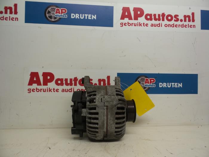 Gebruikte Dynamo Audi A4 Cabrio (B7) 3.0 V6 30V Prijs € 49,99 Margeregeling aangeboden door AP Auto's