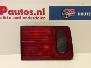 Gebruikte Achterlicht links Audi A8 (D2) 2.5 TDI V6 24V Prijs € 20,00 Margeregeling aangeboden door AP Autos