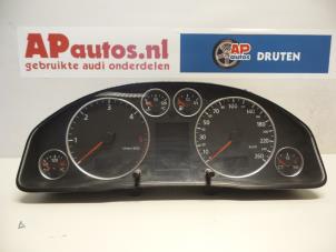 Gebruikte Instrumentenpaneel Audi A6 Avant (C5) 2.5 TDI V6 24V Prijs € 29,99 Margeregeling aangeboden door AP Autos