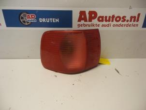 Gebruikte Achterlicht links Audi 80 (B4) 2.0 E Prijs € 25,00 Margeregeling aangeboden door AP Autos
