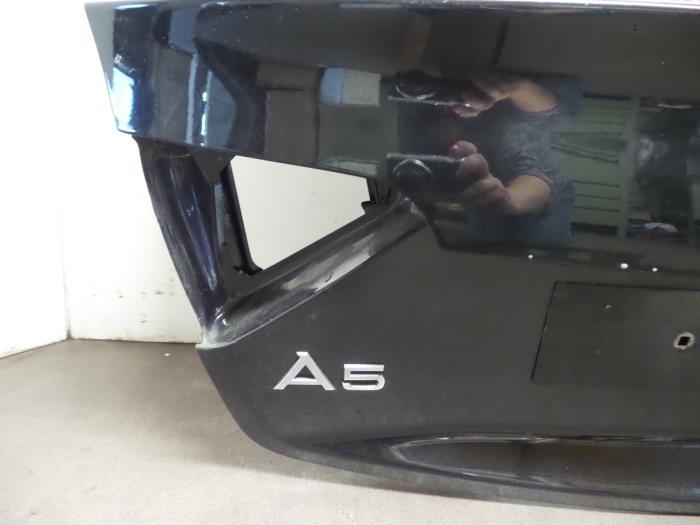 Achterklep van een Audi A5 (8T3) 2.0 FSI 16V 2009
