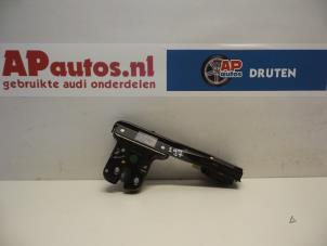 Gebruikte Slotmechaniek Achterklep Audi TT (8N3) 1.8 20V Turbo Prijs € 14,99 Margeregeling aangeboden door AP Autos