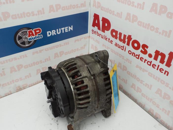 Gebruikte Dynamo Audi A4 Cabrio (B7) 3.0 V6 30V Prijs € 49,99 Margeregeling aangeboden door AP Auto's