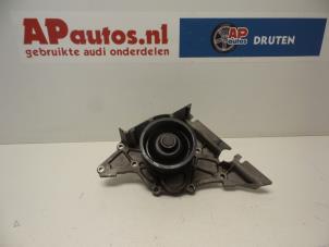 Gebruikte Waterpomp Audi A4 Quattro (B5) 2.8 V6 30V Prijs € 35,00 Margeregeling aangeboden door AP Autos