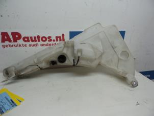 Gebruikte Ruitensproeiertank voor Audi A6 Avant Quattro (C6) 3.2 V6 24V FSI Prijs € 20,00 Margeregeling aangeboden door AP Autos