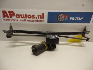 Gebruikte Ruitenwismotor + Mechaniek Audi Cabrio (B4) 2.3 E Prijs € 24,99 Margeregeling aangeboden door AP Autos