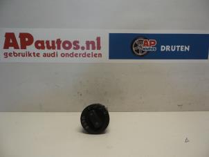 Gebruikte Licht Schakelaar Audi RS 4 Avant (B7) RS4 4.2 V8 40V Prijs € 19,99 Margeregeling aangeboden door AP Auto's