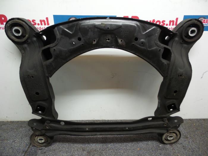 Subframe van een Audi A6 (C6) 2.0 TDI 16V 2006