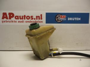 Gebruikte Stuurbekrachtiging Olie Reservoir Audi A6 Avant (C4) 2.6 V6 Prijs € 15,00 Margeregeling aangeboden door AP Autos