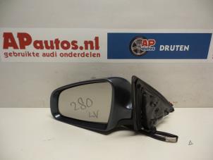 Gebruikte Buitenspiegel links Audi A6 (C6) 2.0 TDI 16V Prijs € 24,99 Margeregeling aangeboden door AP Autos