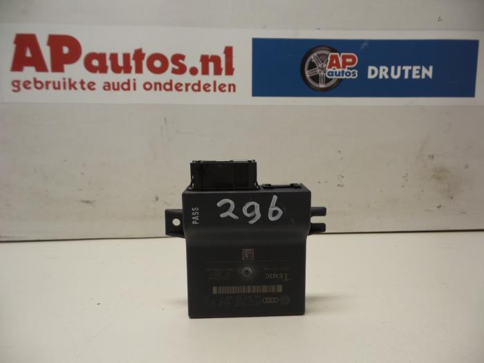 Gebruikte Computer Cruise Control Audi A6 Avant Quattro (C6) 3.2 V6 24V FSI Prijs € 34,99 Margeregeling aangeboden door AP Auto's