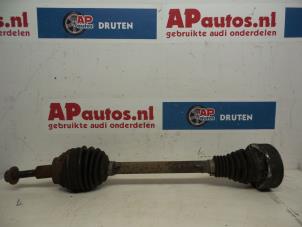 Gebruikte Aandrijfas links-voor Audi A3 Sportback (8PA) 1.9 TDI Prijs € 24,99 Margeregeling aangeboden door AP Autos