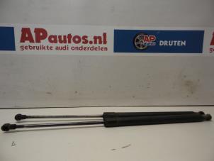 Gebruikte Set Gasdempers Achterklep Audi A4 Avant (B7) 1.8 T 20V Prijs € 9,99 Margeregeling aangeboden door AP Autos
