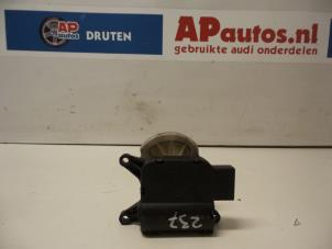 Gebruikte Kachelklep Motor Audi A4 Avant (B6) 1.9 TDI PDE 130 Prijs € 35,00 Margeregeling aangeboden door AP Autos