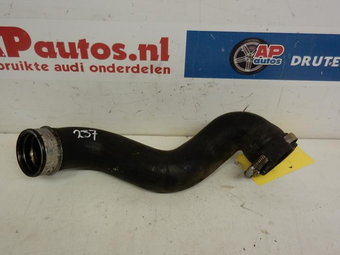 Gebruikte Intercooler Slang Audi A4 Avant (B6) 1.9 TDI PDE 130 Prijs € 35,00 Margeregeling aangeboden door AP Auto's