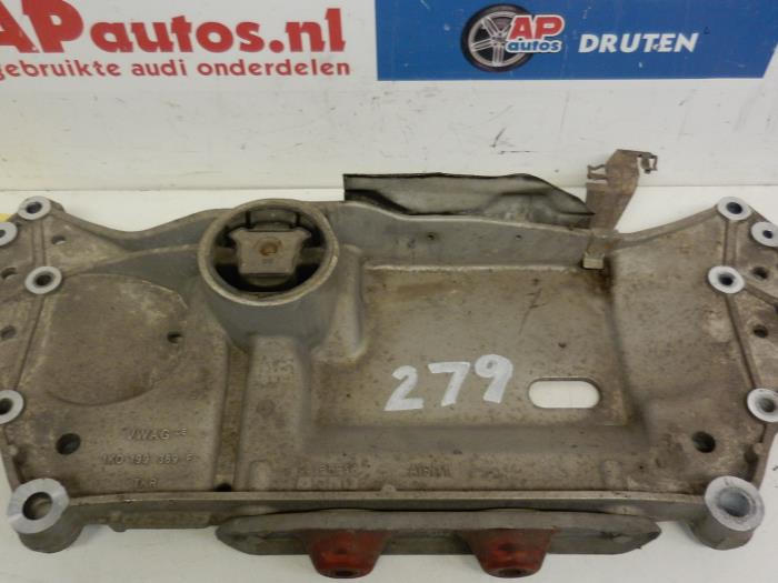 Gebruikte Subframe Audi A3 (8P1) 1.6 Prijs € 29,99 Margeregeling aangeboden door AP Auto's