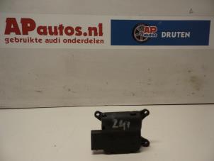 Gebruikte Kachelklep Motor Audi A4 Avant (B6) 2.5 TDI 155 24V Prijs € 35,00 Margeregeling aangeboden door AP Autos