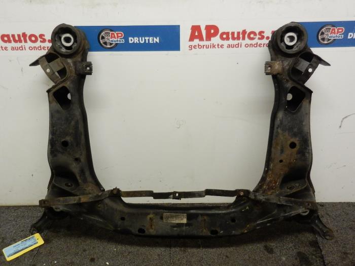 Gebruikte Subframe Audi A4 Avant (B7) 2.0 TDI 16V Prijs € 44,99 Margeregeling aangeboden door AP Auto's