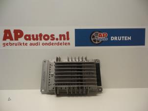 Gebruikte Radio versterker Audi A3 (8P1) 2.0 16V FSI Prijs € 100,00 Margeregeling aangeboden door AP Autos