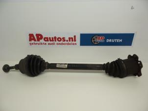Gebruikte Aandrijfas links-voor Audi A6 Quattro (C6) 3.0 TDI V6 24V Prijs € 39,99 Margeregeling aangeboden door AP Autos