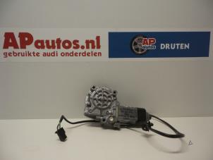 Gebruikte Portierruitmotor Audi 100 (C4) 2.8 E Prijs € 19,99 Margeregeling aangeboden door AP Autos
