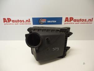 Gebruikte Luchtfilterhuis Audi A4 Avant (B6) 2.5 TDI 24V Prijs € 19,99 Margeregeling aangeboden door AP Auto's