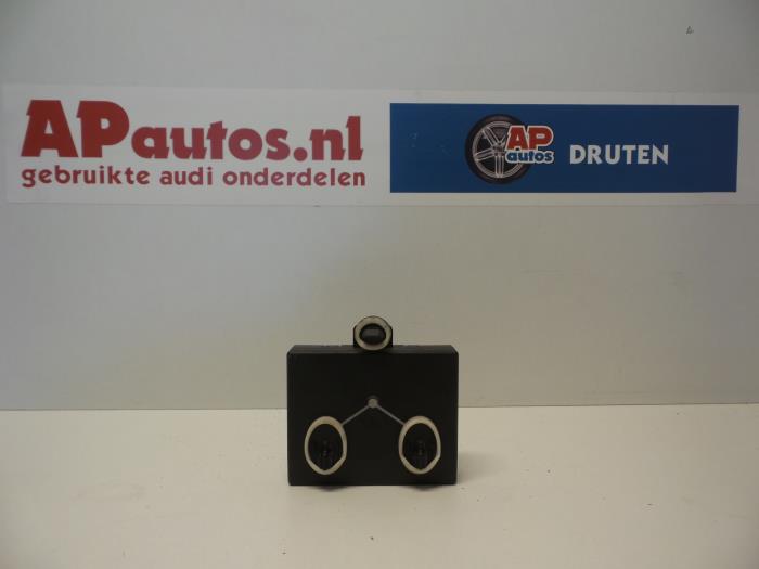 Gebruikte Deur module Audi A6 Avant Quattro (C6) 3.2 V6 24V FSI Prijs € 19,99 Margeregeling aangeboden door AP Auto's