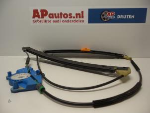 Gebruikte Ruitmechaniek 4Deurs rechts-voor Audi A4 Avant (B7) 2.0 20V Prijs op aanvraag aangeboden door AP Autos