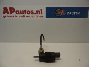 Gebruikte Ruitensproeierpomp voor Audi A6 Avant (C6) 2.7 TDI V6 24V Prijs € 9,99 Margeregeling aangeboden door AP Autos