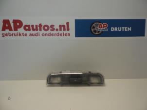 Gebruikte Binnenverlichting achter Audi A4 Avant (B7) 2.0 20V Prijs € 10,00 Margeregeling aangeboden door AP Autos