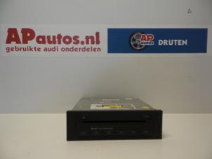 Gebruikte CD Wisselaar Audi A4 (B7) 2.0 TDI 16V Prijs € 44,99 Margeregeling aangeboden door AP Autos