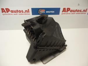 Gebruikte Luchtfilterhuis Audi A4 (B7) 2.0 TDI 16V Prijs € 19,99 Margeregeling aangeboden door AP Auto's