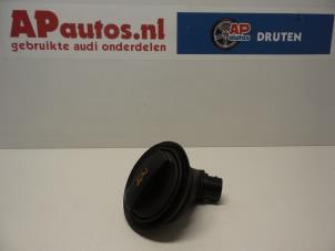 Gebruikte Olie vulpijp Audi A6 Avant Quattro (C6) 3.0 TDI V6 24V Prijs € 15,00 Margeregeling aangeboden door AP Autos
