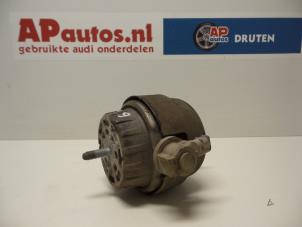 Gebruikte Motorsteun Audi A6 Avant Quattro (C6) 3.0 TDI V6 24V Prijs € 35,00 Margeregeling aangeboden door AP Autos