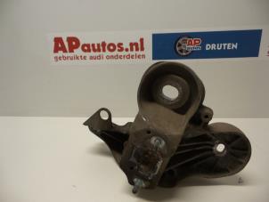 Gebruikte Motorrubber Audi A6 Avant Quattro (C6) 3.0 TDI V6 24V Prijs € 25,00 Margeregeling aangeboden door AP Autos