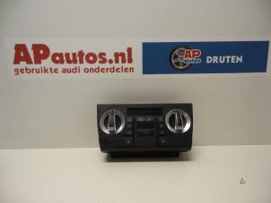 Gebruikte Climatronic Paneel Audi A3 Sportback (8PA) 2.0 TDI 16V Prijs € 75,00 Margeregeling aangeboden door AP Autos