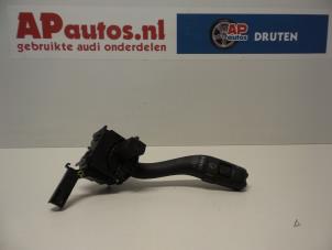 Gebruikte Schakelaar Ruitenwisser Audi A3 Sportback (8PA) 2.0 TDI 16V Prijs € 14,99 Margeregeling aangeboden door AP Autos