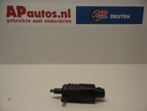 Gebruikte Ruitensproeierpomp voor Audi 100 (C4) 2.8 E Prijs € 9,99 Margeregeling aangeboden door AP Autos