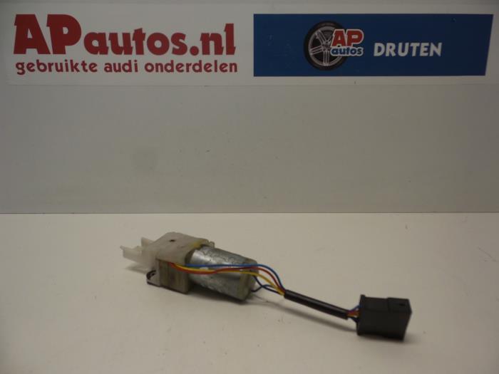 Gebruikte Diversen Audi S8 (D2) S8 4.2 V8 32V Prijs € 19,99 Margeregeling aangeboden door AP Auto's