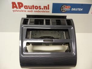 Gebruikte Dashboard deel Audi S8 (D2) 4.2 V8 32V Prijs € 19,99 Margeregeling aangeboden door AP Autos