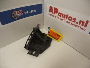 Gebruikte Bumpersteun links-achter Audi A3 (8P1) 1.9 TDI Prijs € 19,99 Margeregeling aangeboden door AP Auto's