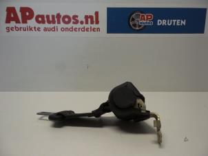 Gebruikte Veiligheidsgordel midden-achter Audi S8 (D2) 4.2 V8 32V Prijs € 24,99 Margeregeling aangeboden door AP Autos