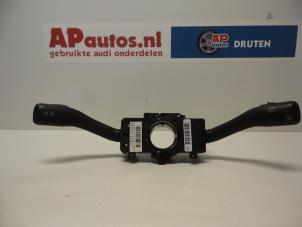 Gebruikte Schakelaar Stuurkolom (licht) Audi A2 (8Z0) 1.4 16V Prijs € 45,00 Margeregeling aangeboden door AP Autos