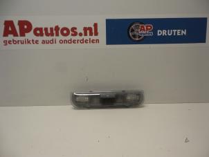 Gebruikte Binnenverlichting achter Audi A4 (B7) 2.0 TFSI 20V Prijs € 10,00 Margeregeling aangeboden door AP Autos