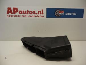Gebruikte Aanzuigslang Lucht Audi A6 Avant Quattro (C6) 3.0 TDI V6 24V Prijs € 20,00 Margeregeling aangeboden door AP Autos