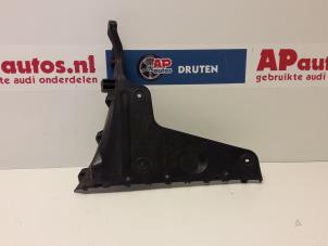 Gebruikte Bumpersteun links-achter Audi A4 (B7) 1.9 TDI Prijs € 19,99 Margeregeling aangeboden door AP Autos