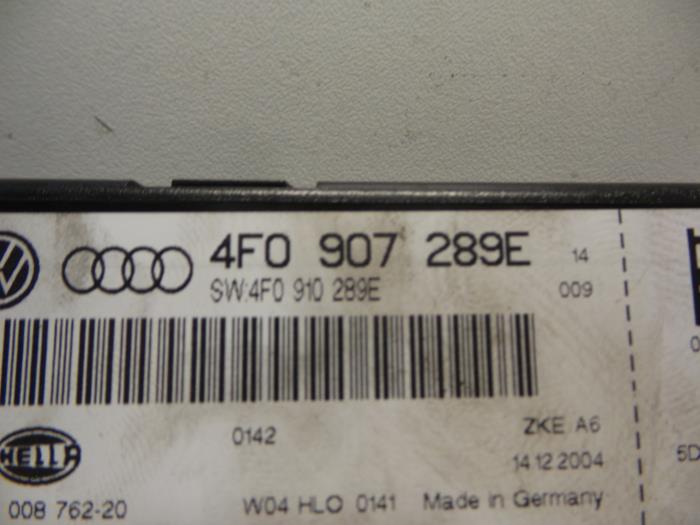 Sam module van een Audi A6 (C6) 2.0 TDI 16V 2005