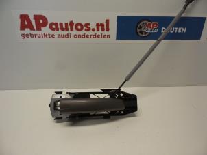 Gebruikte Portiergreep 4Deurs links-voor Audi A3 Prijs € 40,00 Margeregeling aangeboden door AP Autos