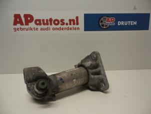 Gebruikte Bumpersteun rechts-voor Audi A4 (B6) 1.8 T 20V Prijs € 19,99 Margeregeling aangeboden door AP Autos